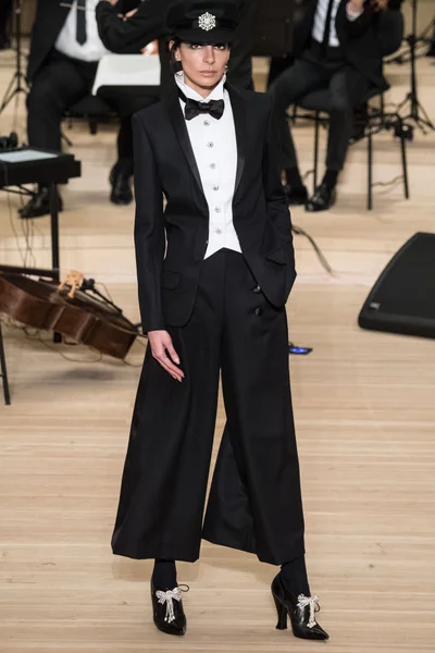 Look 73